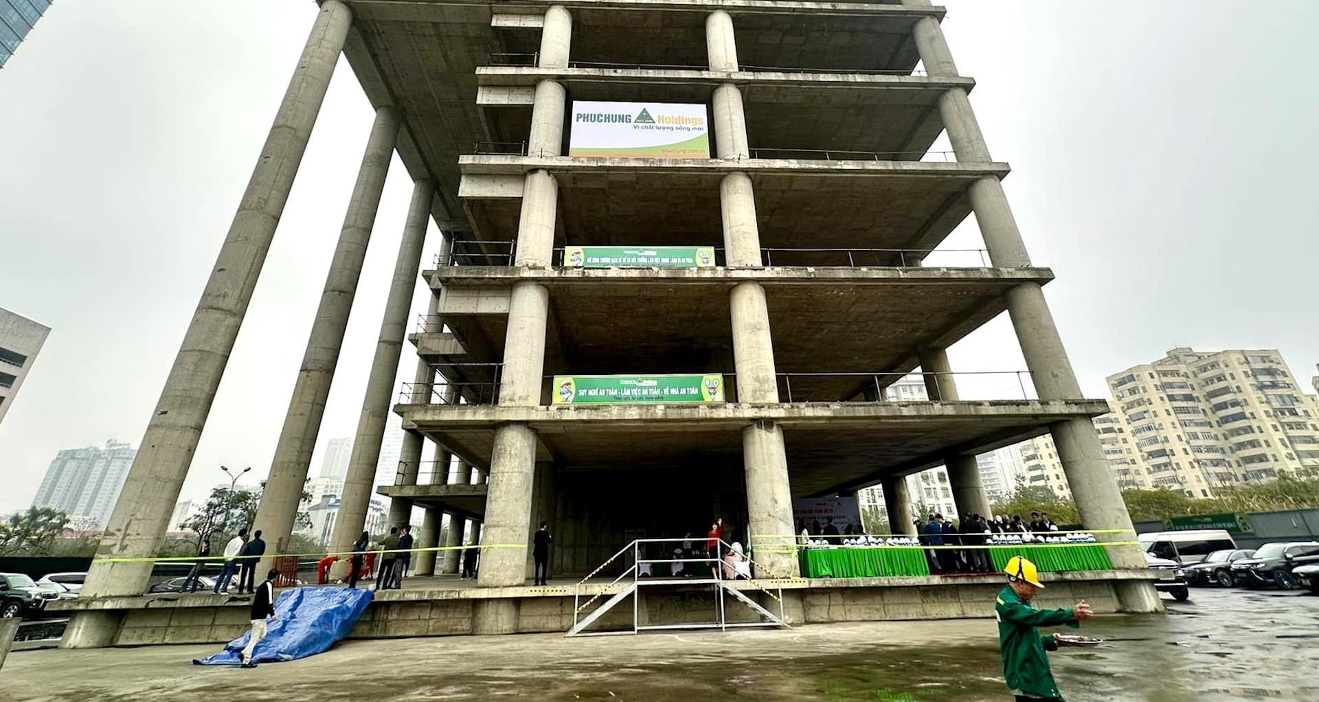 Giảm hơn 500 tỷ, Vicem ‘hồi sinh’ tháp nghìn tỷ trơ xương trên đất vàng Hà Nội