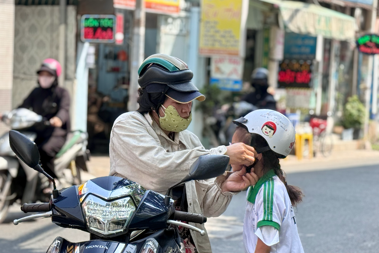 Kiểm soát chuỗi cung ứng suất ăn bán trú toàn thành phố sau vụ Sago Food