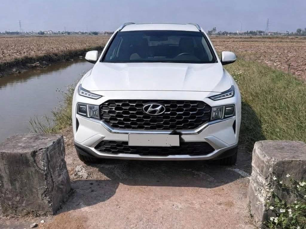 Lach qua khe hep.jpg