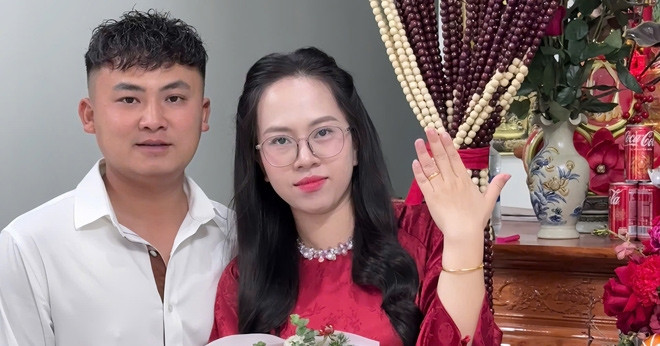 Ly hôn 3 năm rồi tái hợp, vợ chồng ở Thanh Hóa làm lễ ăn hỏi như lần đầu