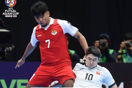 Thua Thái Lan, HLV Diego vẫn hết lời khen tuyển futsal Việt Nam Nối gót futsal Việt Nam và Thái Lan, Indonesia đoạt vé tứ kết giải châu Á