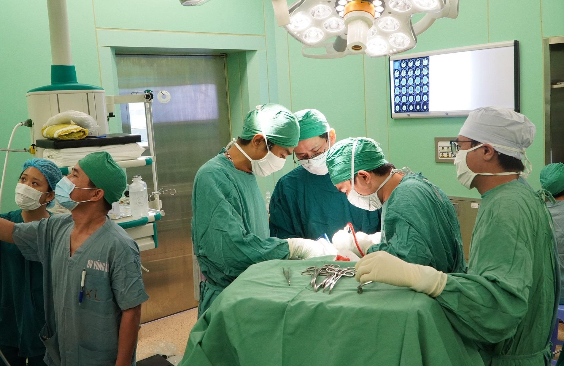 Thanh niên tỉnh táo sau 2 ngày tai nạn, đến viện mới biết bị chấn thương sọ não