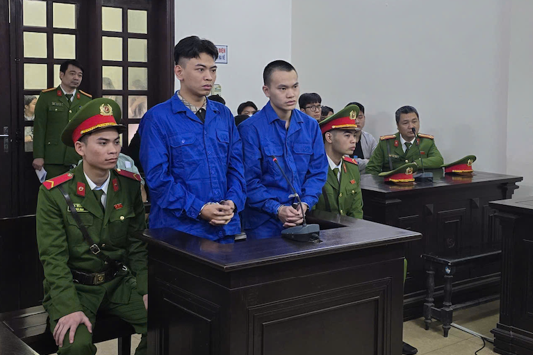 Vụ đánh con chủ quán cà phê ở Hà Nội: Nam thanh niên lĩnh 2 năm tù