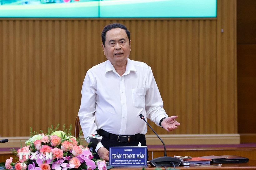 3101 chu tich quoc hoi uy ban bau cu tinh dong thap 2.jpg