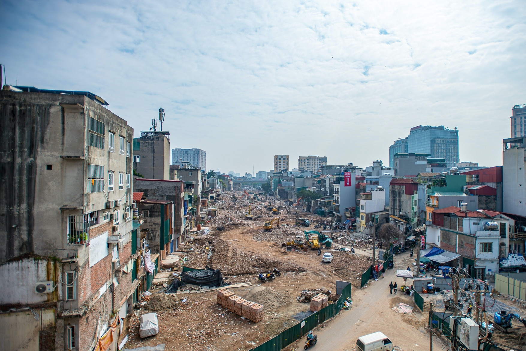 Ai phải di dời khi Hà Nội tái cấu trúc đô thị; bất ngờ vụ bán đất 1 tỷ khai 450 triệu