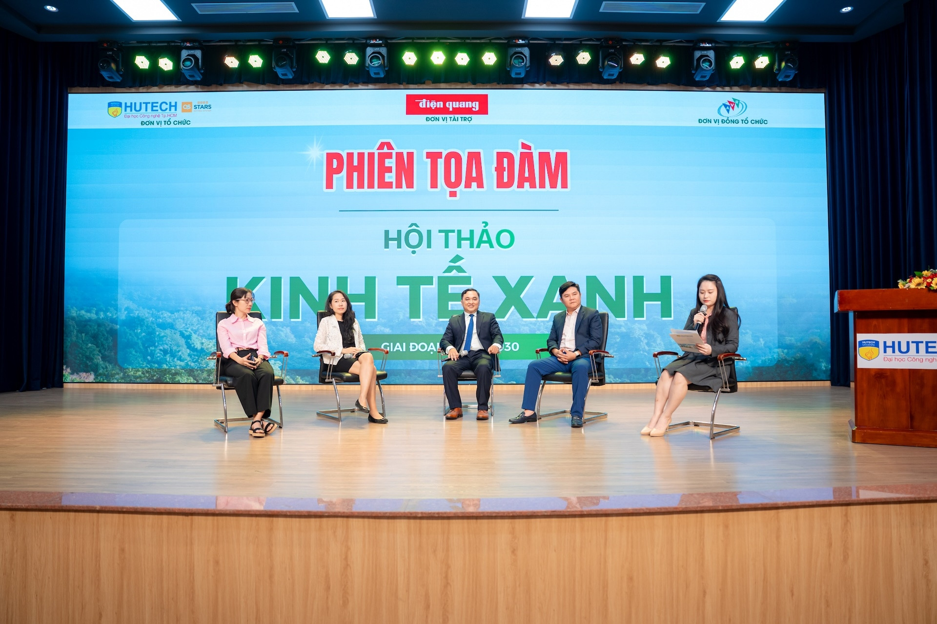 Bắt nhịp kinh tế xanh, sinh viên HUTECH sẵn sàng cho kỷ nguyên mới