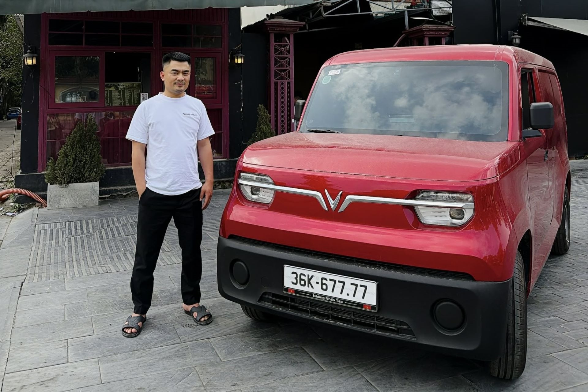 Chưa ngồi thử đã chốt VinFast EC Van: ‘Một chiếc xe vận chuyển nội đô đáng tiền’