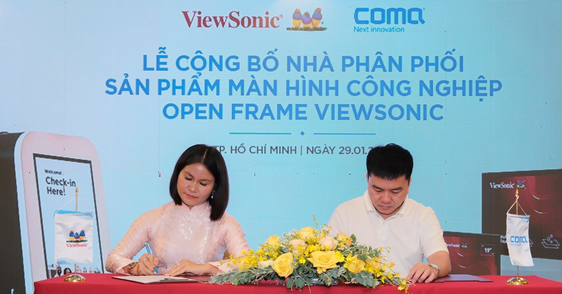 ComQ chính thức hợp tác phân phối màn hình công nghiệp ViewSonic tại Việt Nam
