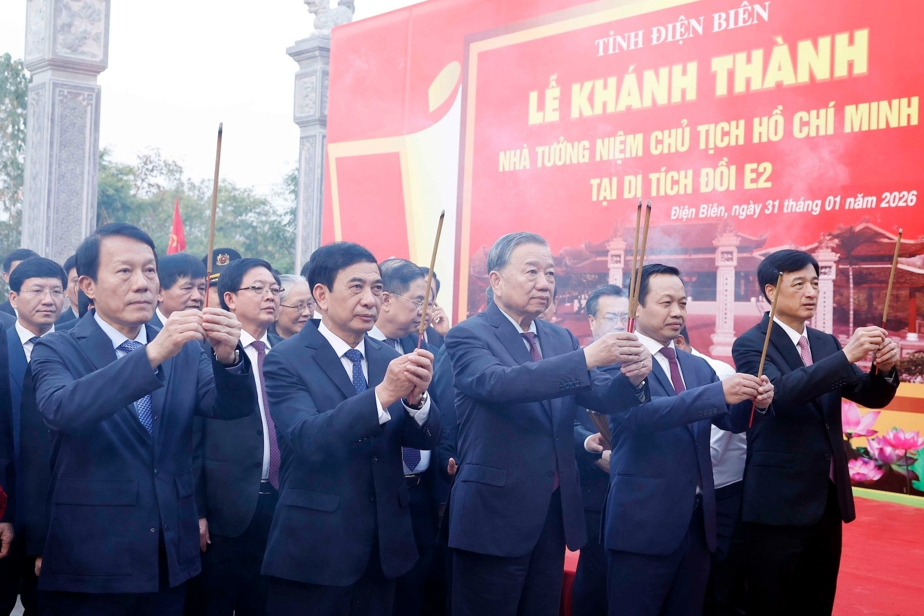 Khánh thành nhà tưởng niệm Chủ tịch Hồ Chí Minh tại di tích đồi E2