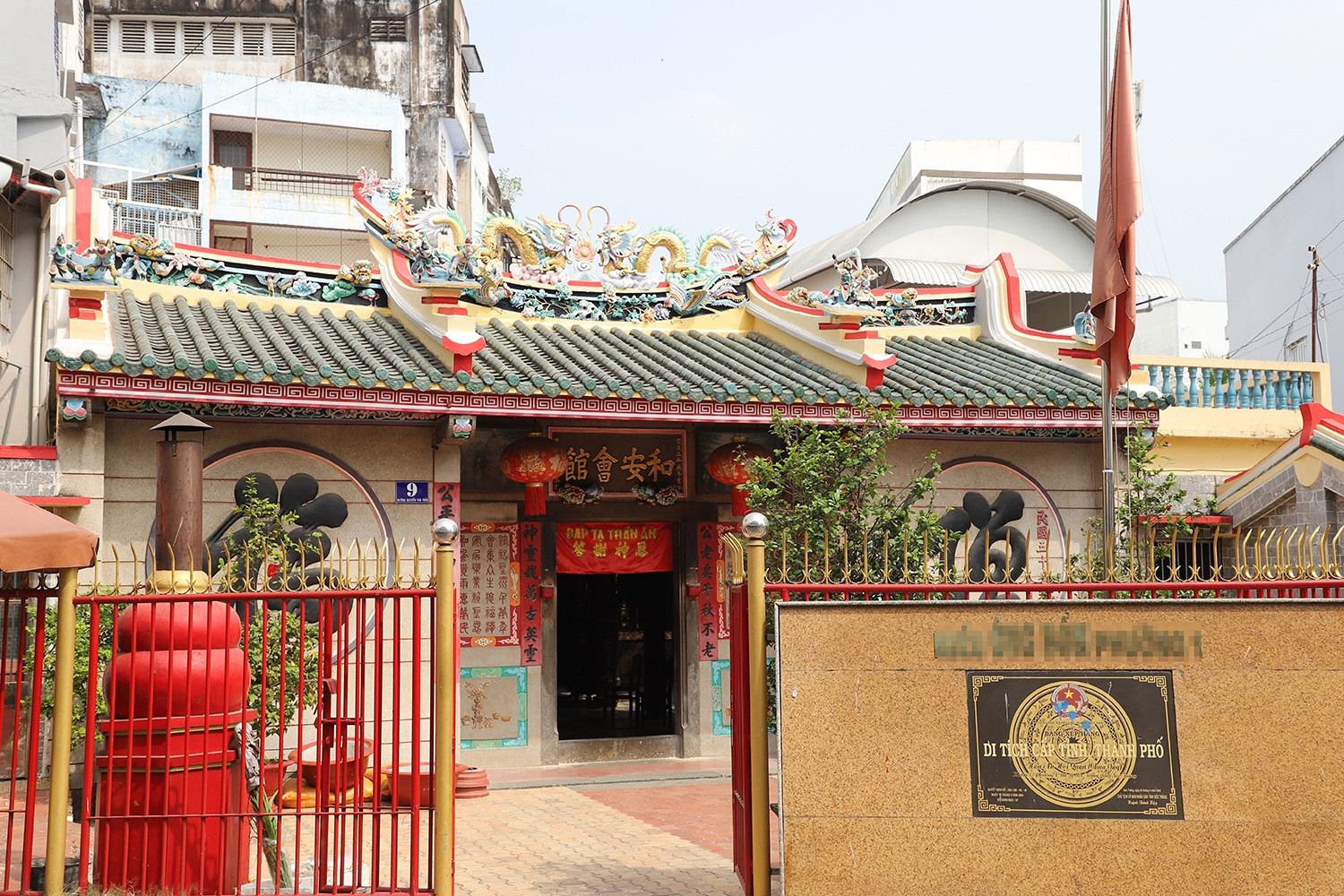 Ngôi chùa trăm tuổi thu hút du khách với lễ hội đèn lồng đặc biệt ở Cần Thơ