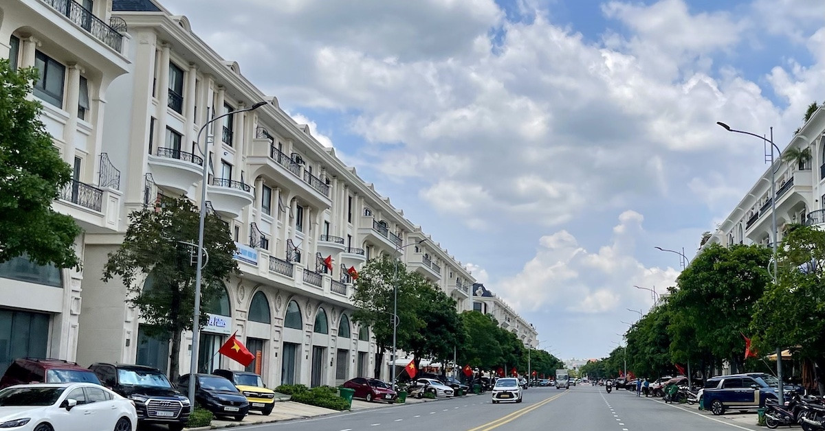 Nhờ họ hàng đứng tên nhà đất, suýt mất trắng cả ngôi nhà