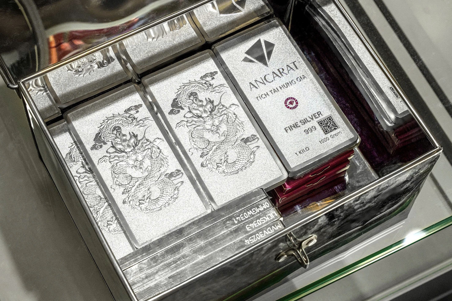 Giá bạc hôm nay 31/1/2026 vỡ bong bóng, bạc giảm tới 18 triệu đồng/kg