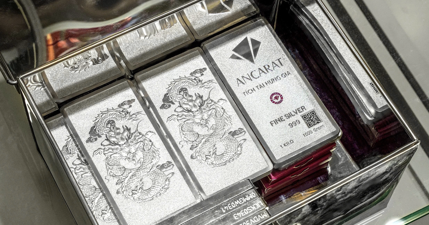 Giá bạc hôm nay 31/1/2026 vỡ bong bóng, bạc giảm tới 18 triệu đồng/kg