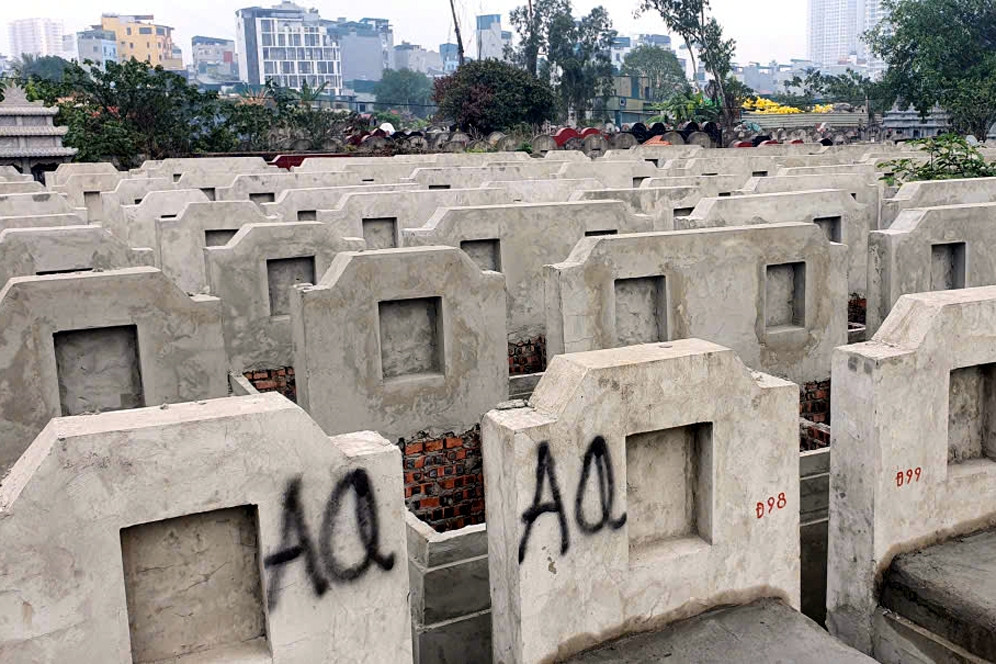 UBND phường lên tiếng về hàng trăm ngôi mộ không có hài cốt ở Hà Nội