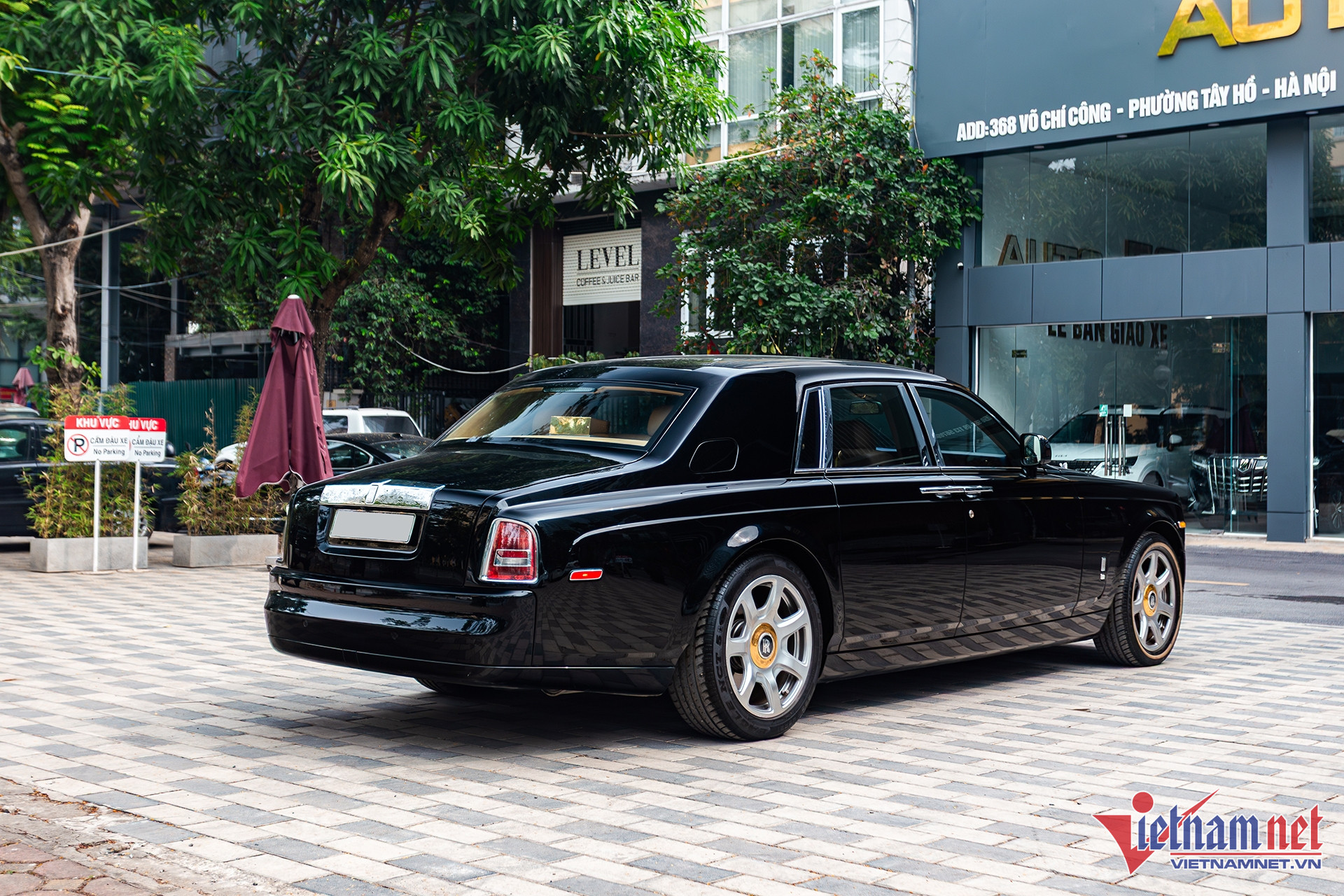 W-phantom vii 2.JPG.jpg