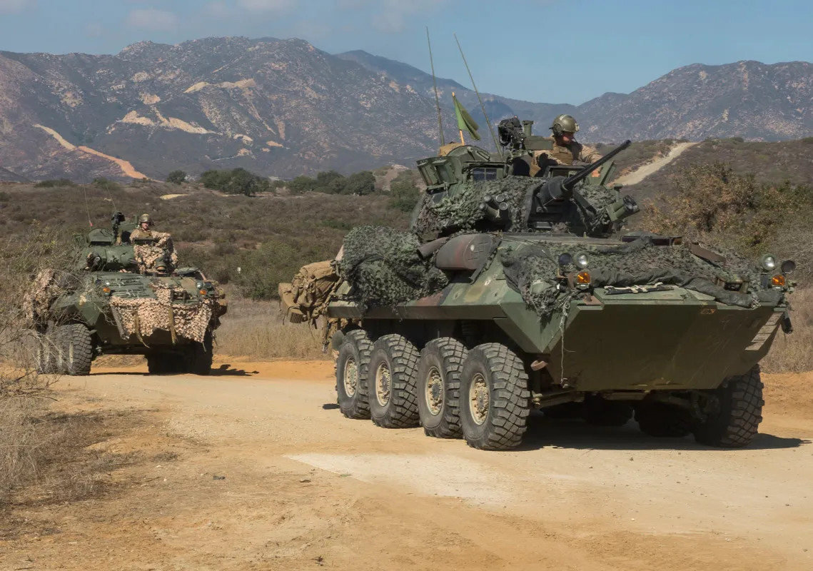 Xe bọc thép Lav 25.jpg