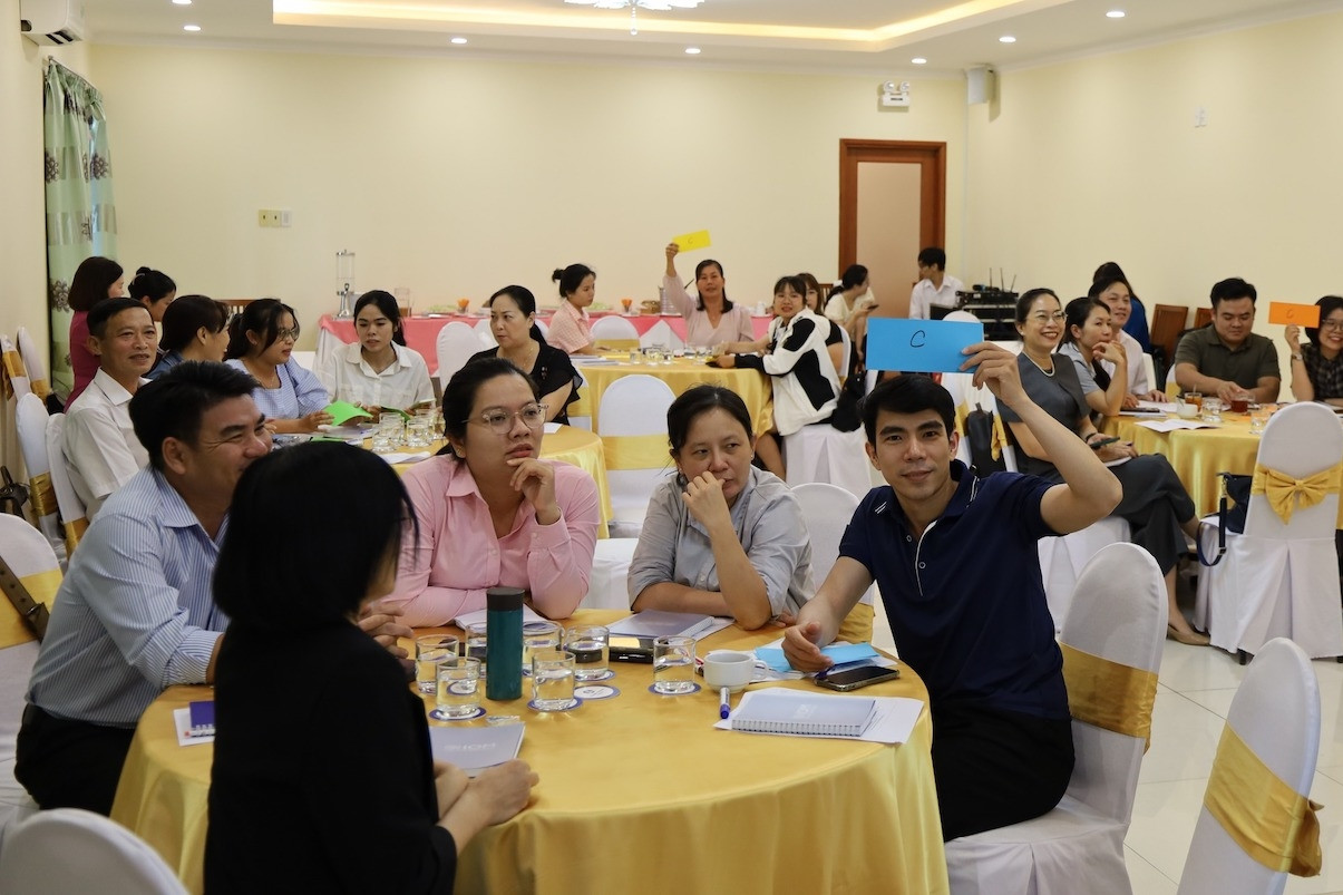 Củng cố kỹ năng hỗ trợ nạn nhân mua bán người cho cán bộ tư vấn Tổng đài 111