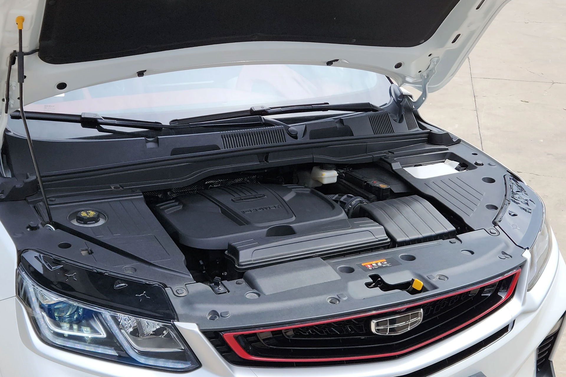 Geely_Coolray_dong co.jpg