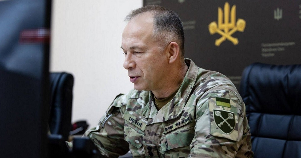 Kiev bác tin thay tổng tư lệnh, dân Ukraine phả...