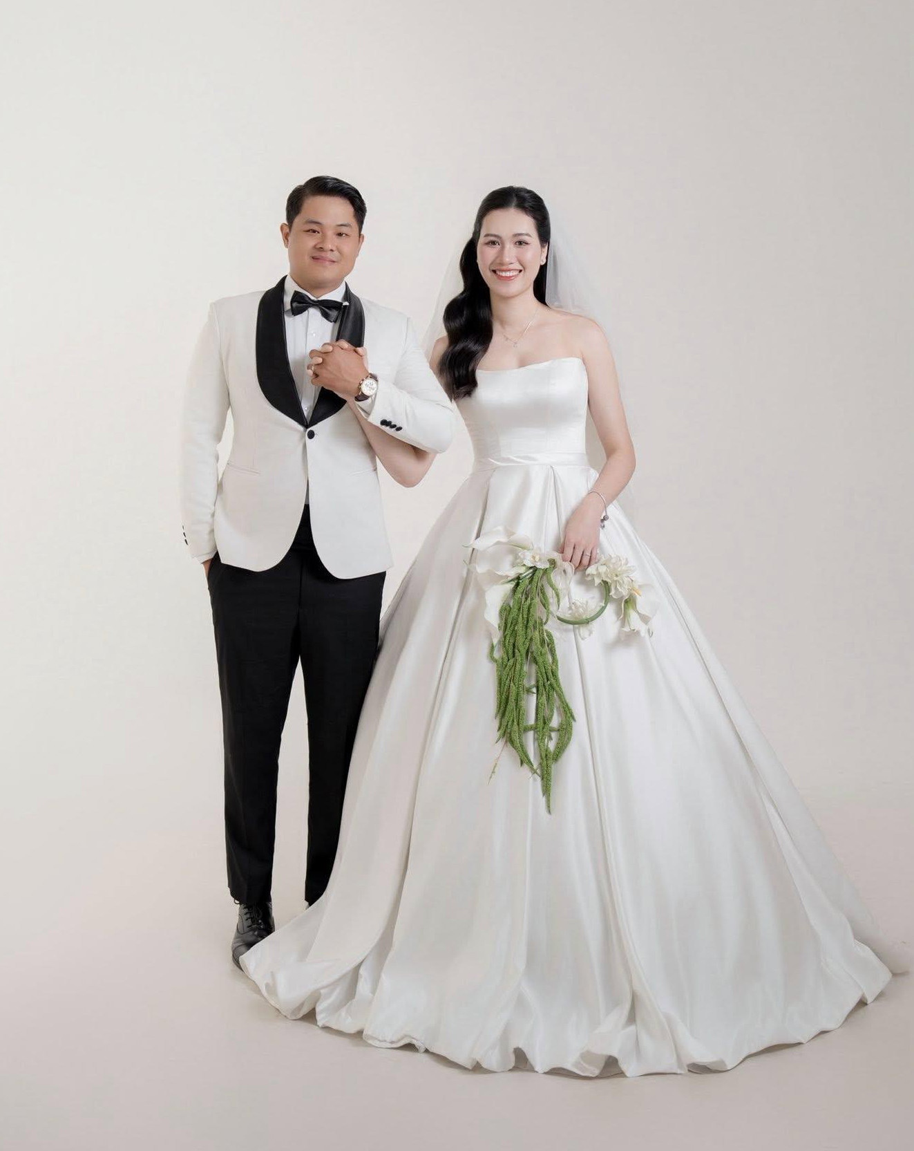 Ảnh cưới đẹp lung linh của tuyển thủ bóng chuyền Việt Nam nguyen thi trinh 1.jpg