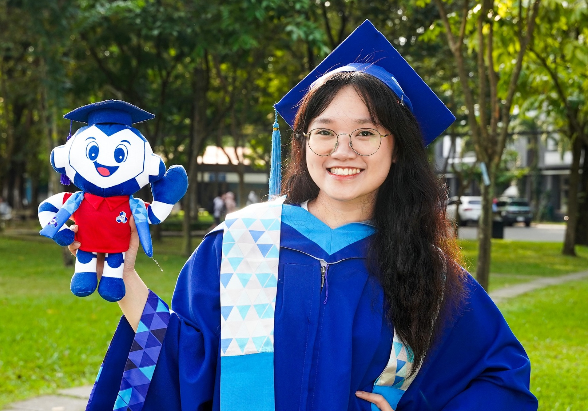 Sinh viên bách khoa.jpg