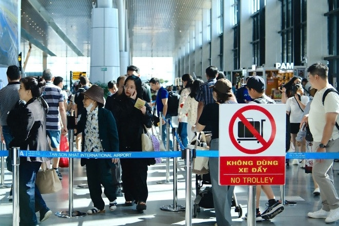 Tân Sơn Nhất đón kỷ lục 140 nghìn khách ngày cuối nghỉ Tết Dương lịch