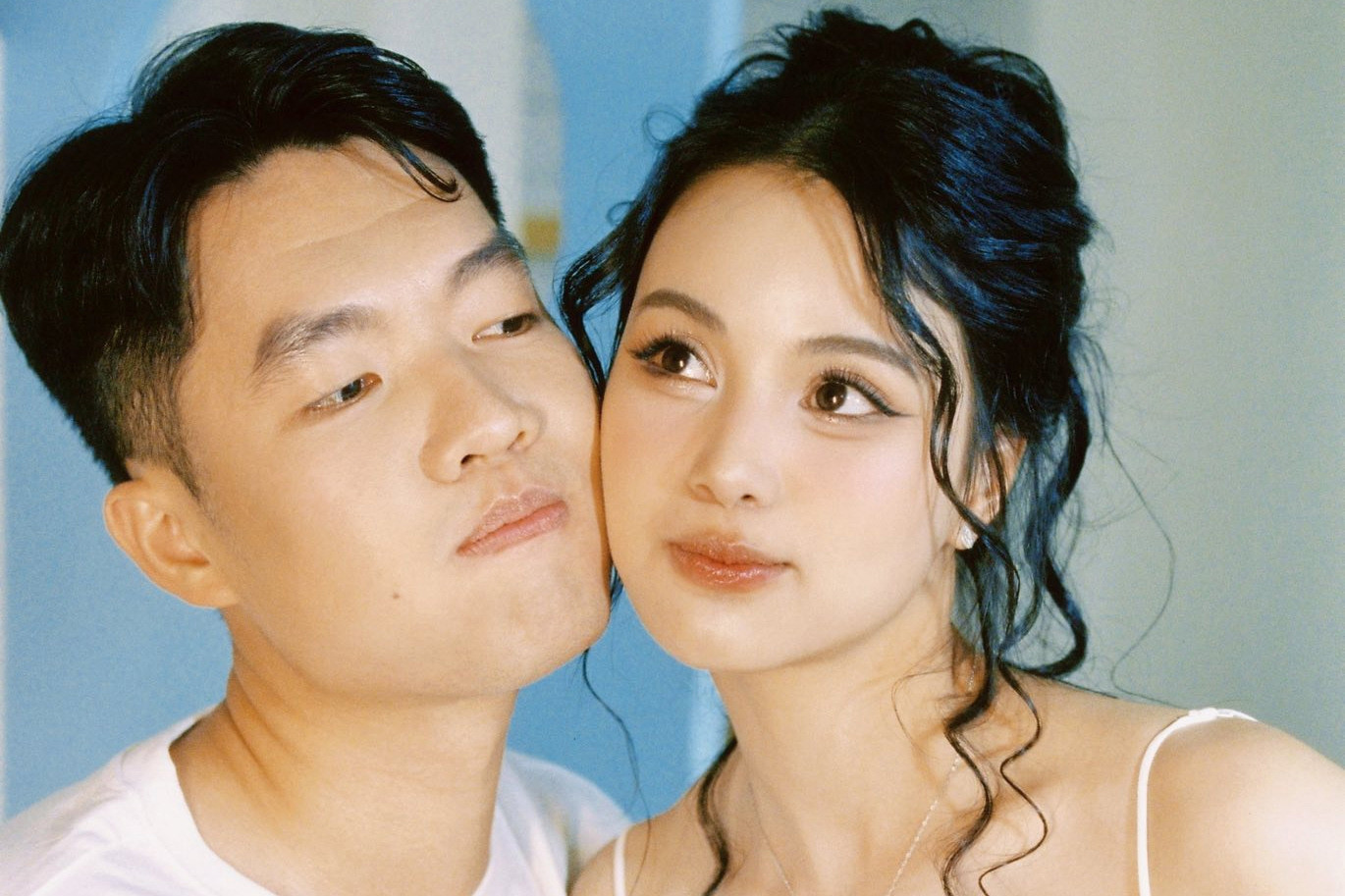 Tuyển thủ cầu lông cầu hôn thành công 'hotgirl bắn cung'