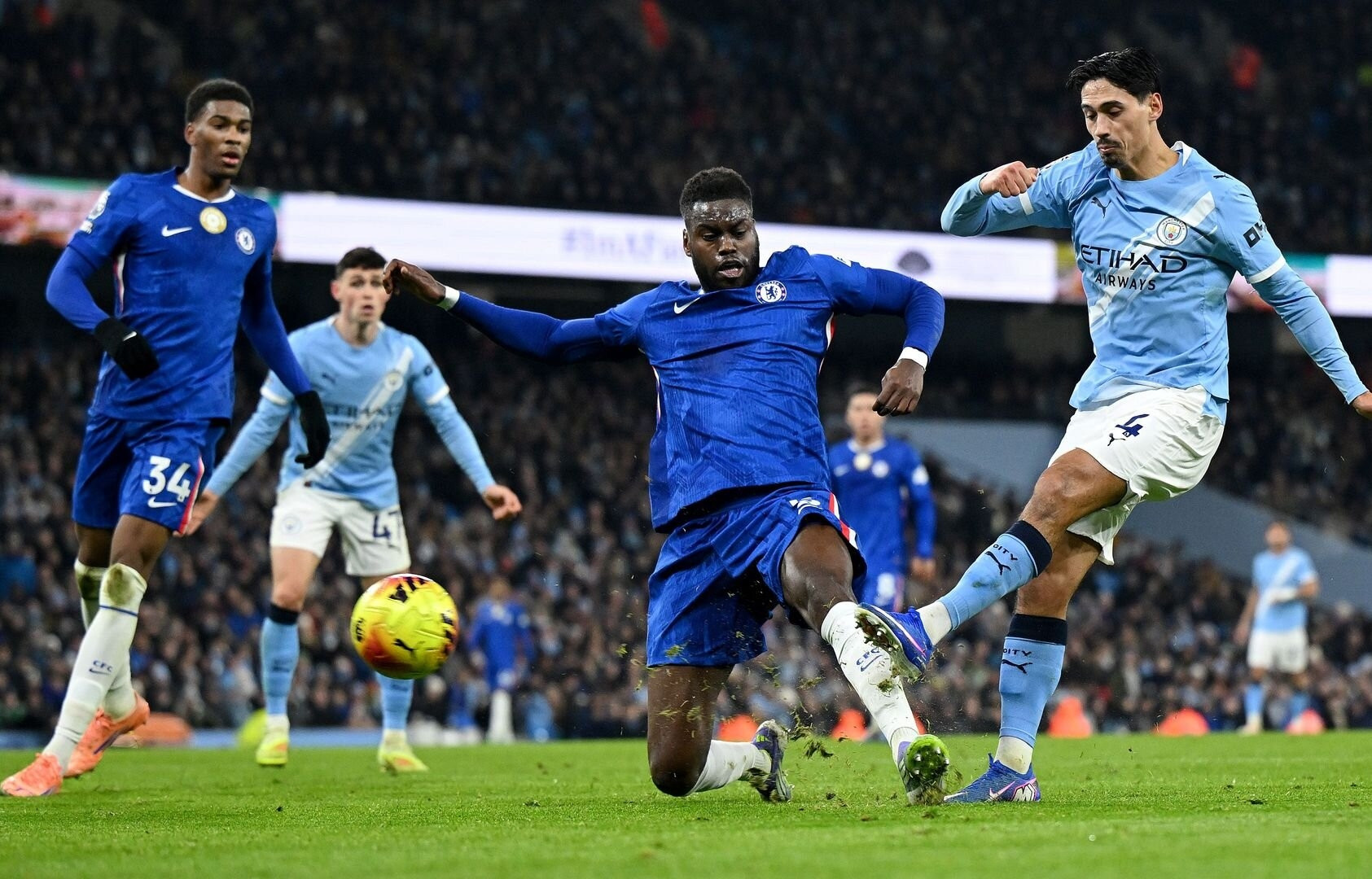 Kết quả bóng đá hôm nay 5/1: Man City và Chelsea chia điểm đau tim