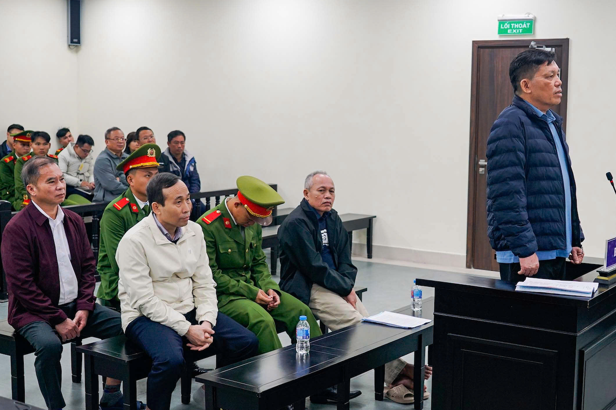 Chủ DN khai phút mang túi tiền tỷ đến nhà riêng 'lót tay' cựu giám đốc ban QLDA