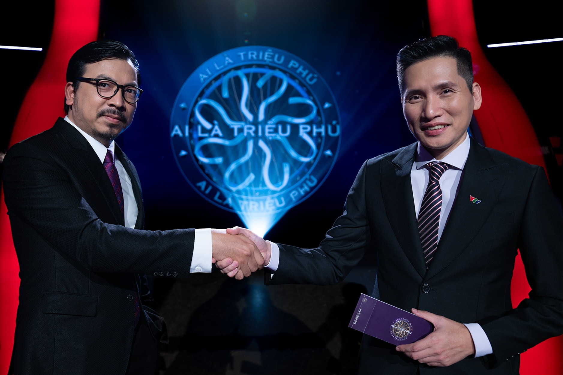  Cù Trọng Xoay chia tay 'Ai là triệu phú', lộ diện MC điển trai của VTV thay thế 