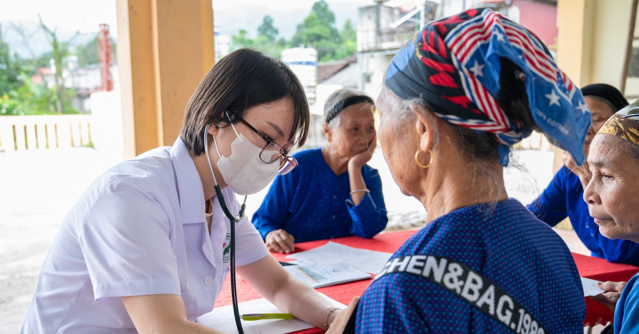 "Gió đã đổi chiều", y tế công lập cơ sở hút bác sĩ trẻ