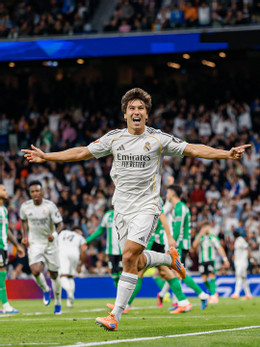 https://static-images.vnncdn.net/vps_images_publish/000001/000003/2026/1/5/gonzalo-garcia-real-madrid-47.jpg