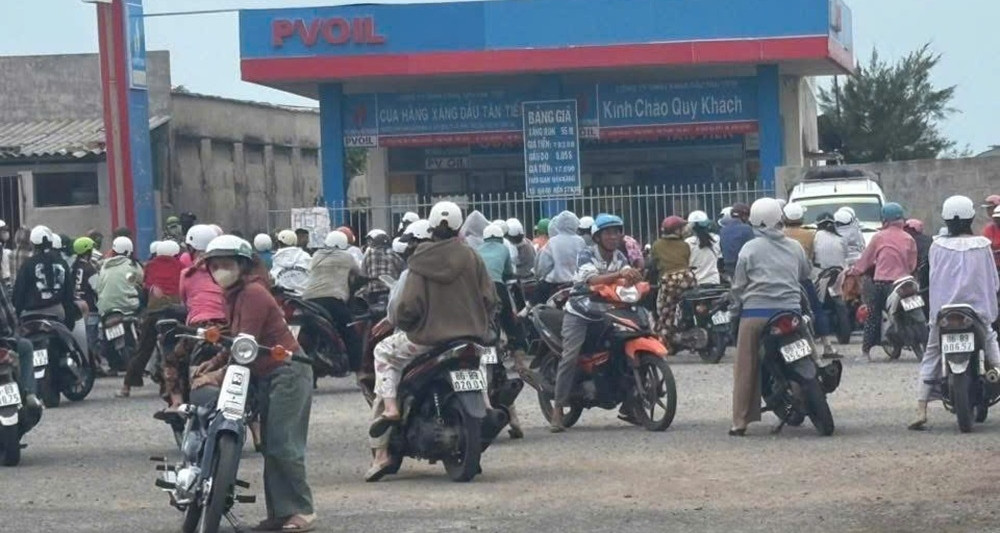 Hết xăng dầu, dân gặp khó: Đặc khu Phú Quý lập tức vào cuộc