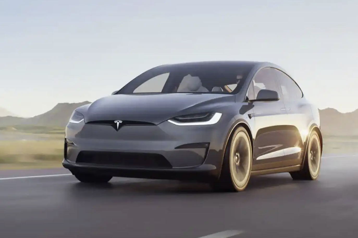 Khách kiện Tesla vì “thổi phồng” hệ thống hỗ trợ lái sau tai nạn 4 người chết