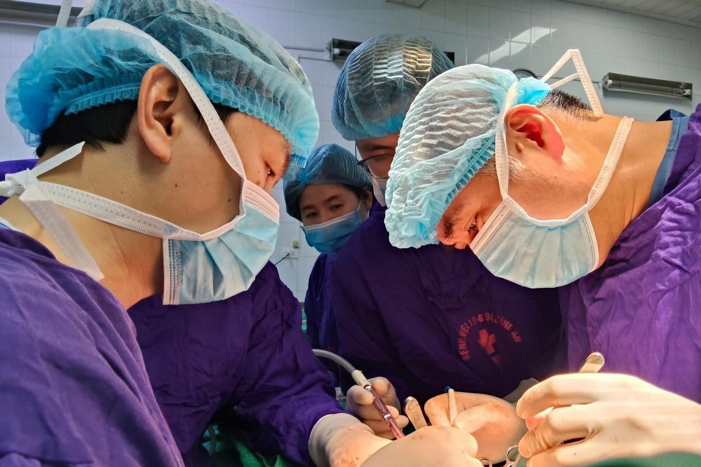 Người đàn ông phát hiện mắc 2 ung thư cùng lúc từ rối loạn tiêu hóa kéo dài