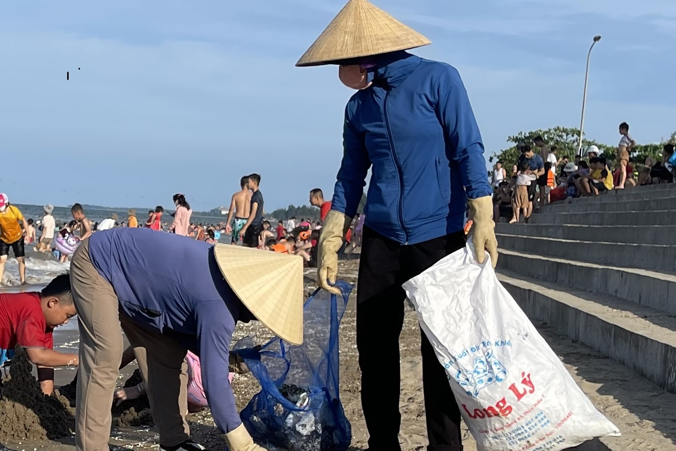 Phụ nữ Quảng Trị tuyên truyền bảo vệ môi trường, xây dựng nông thôn mới