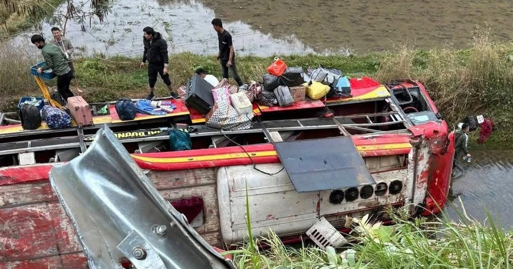 Vụ lật xe khách chở 22 người: Kết quả kiểm tra ...