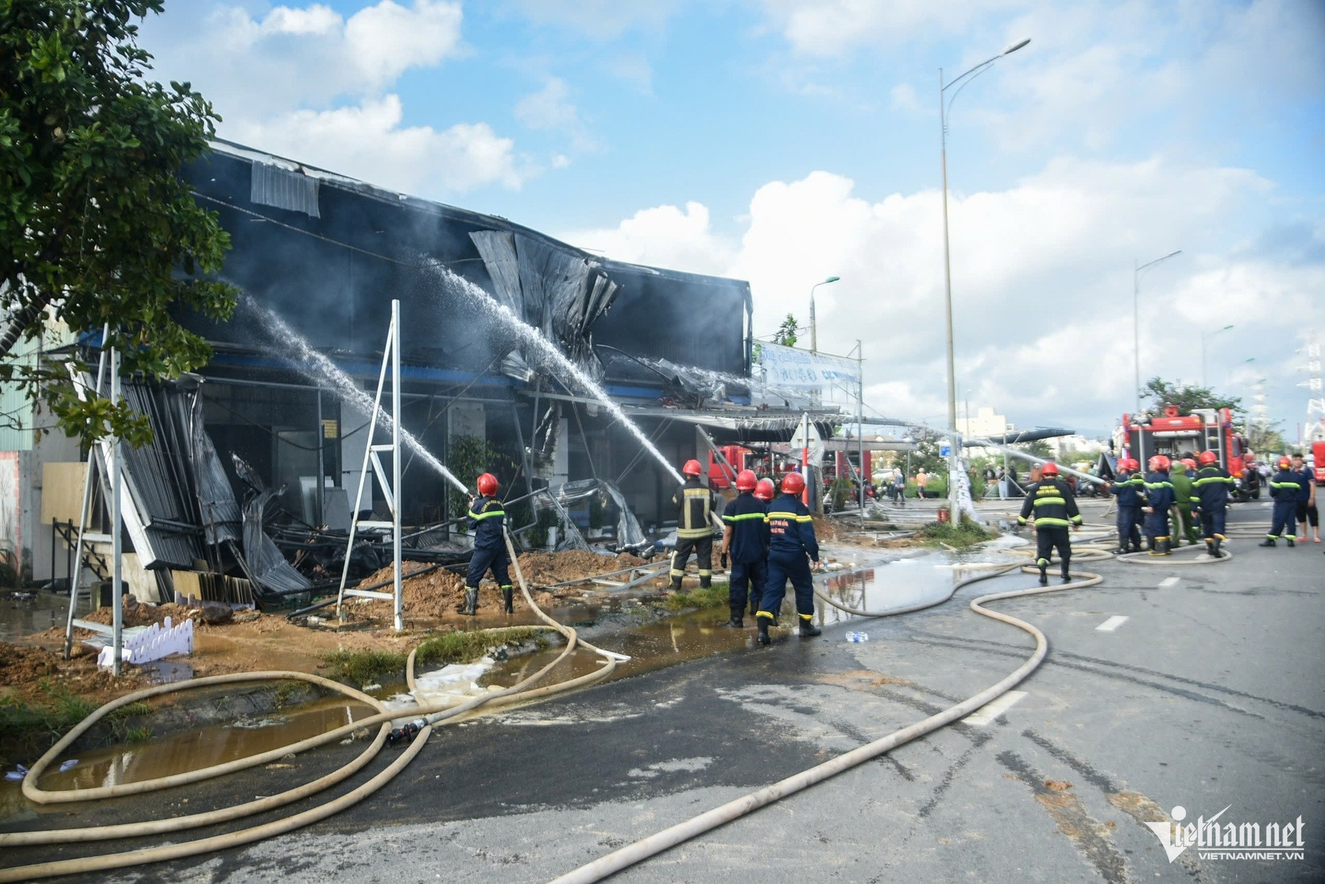 W-anh chay2 Copy.jpg