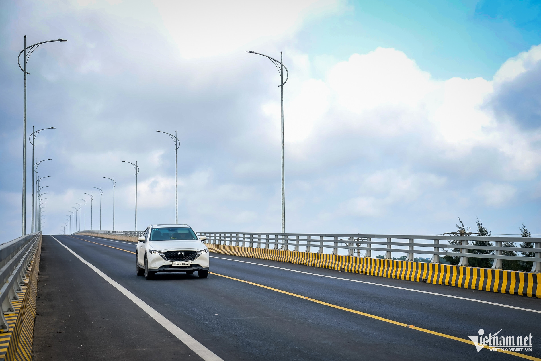 W-Cầu sông hồng_9.jpg