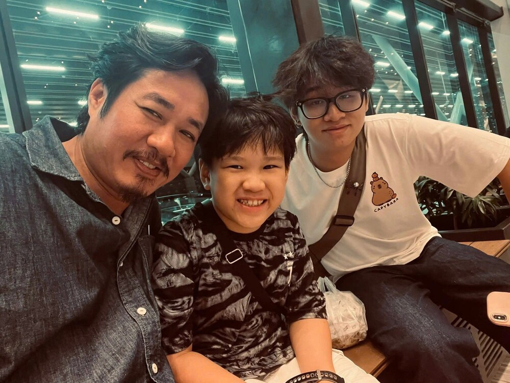 gen h z7403276101776_eee514ce5811efb795fe951cc2635065.jpg