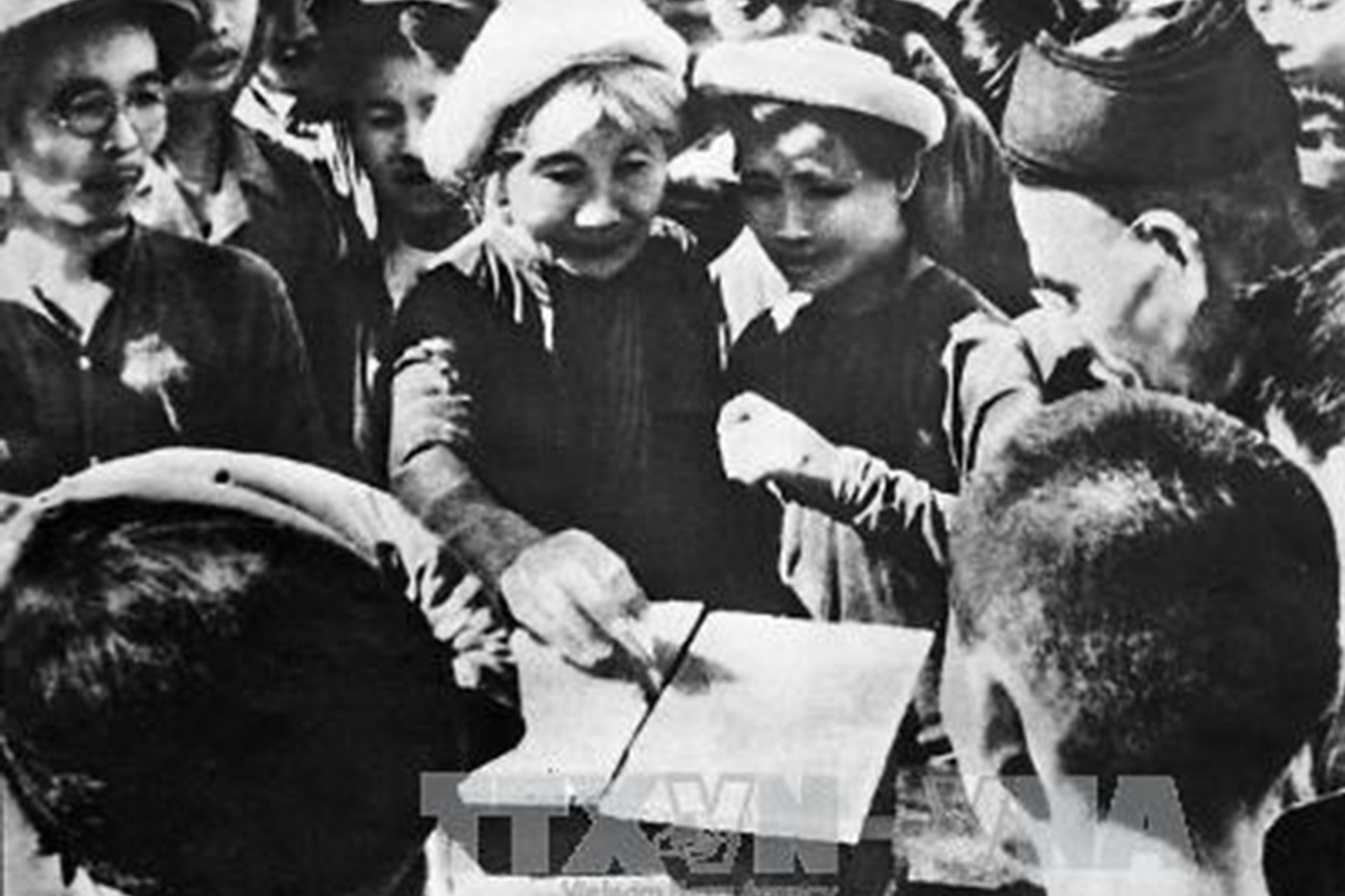 Từ những lá phiếu của 80 năm trước, Việt Nam đã hiên ngang bước ra thế giới