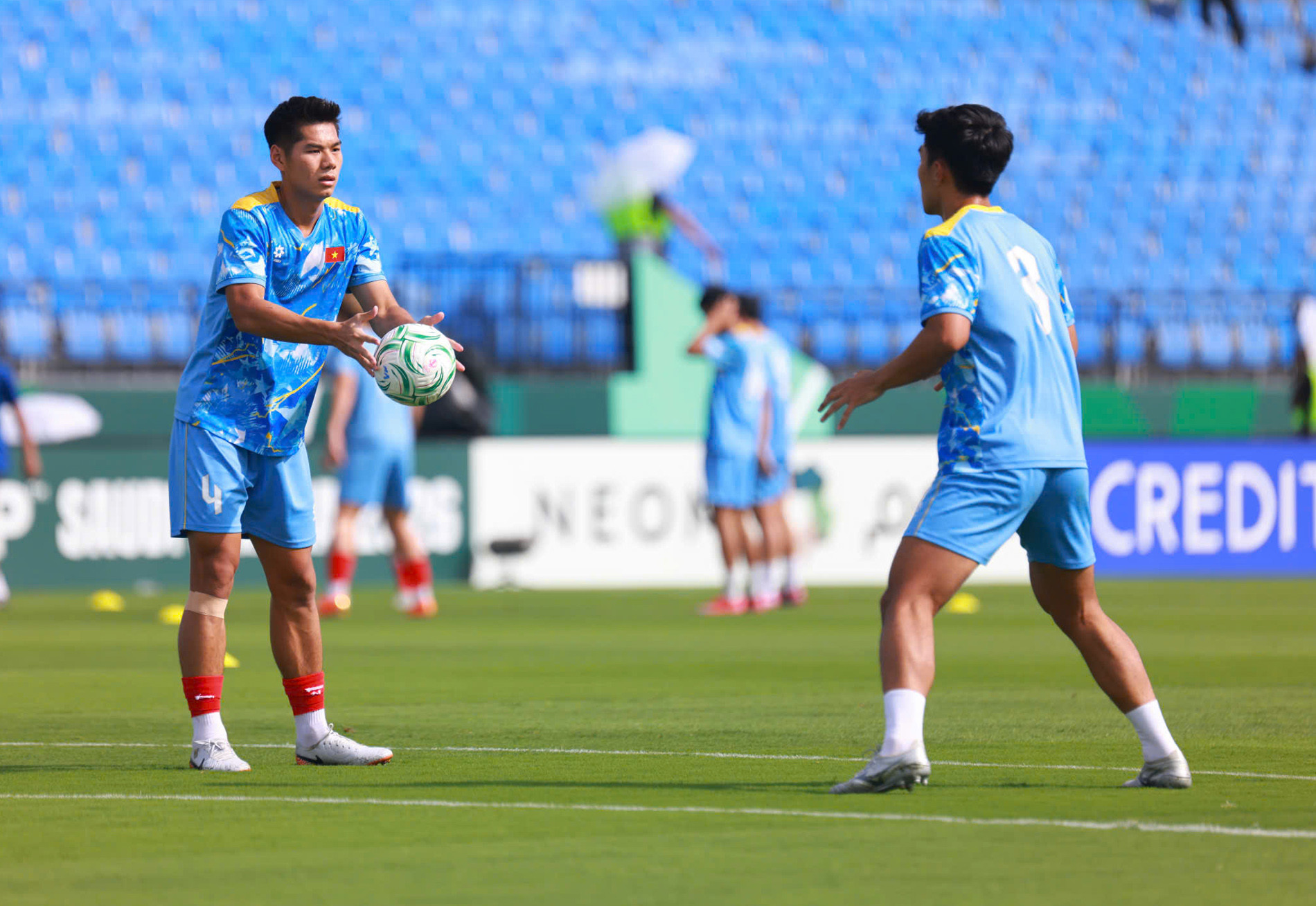 u23 viet nam jordan 4.jpg