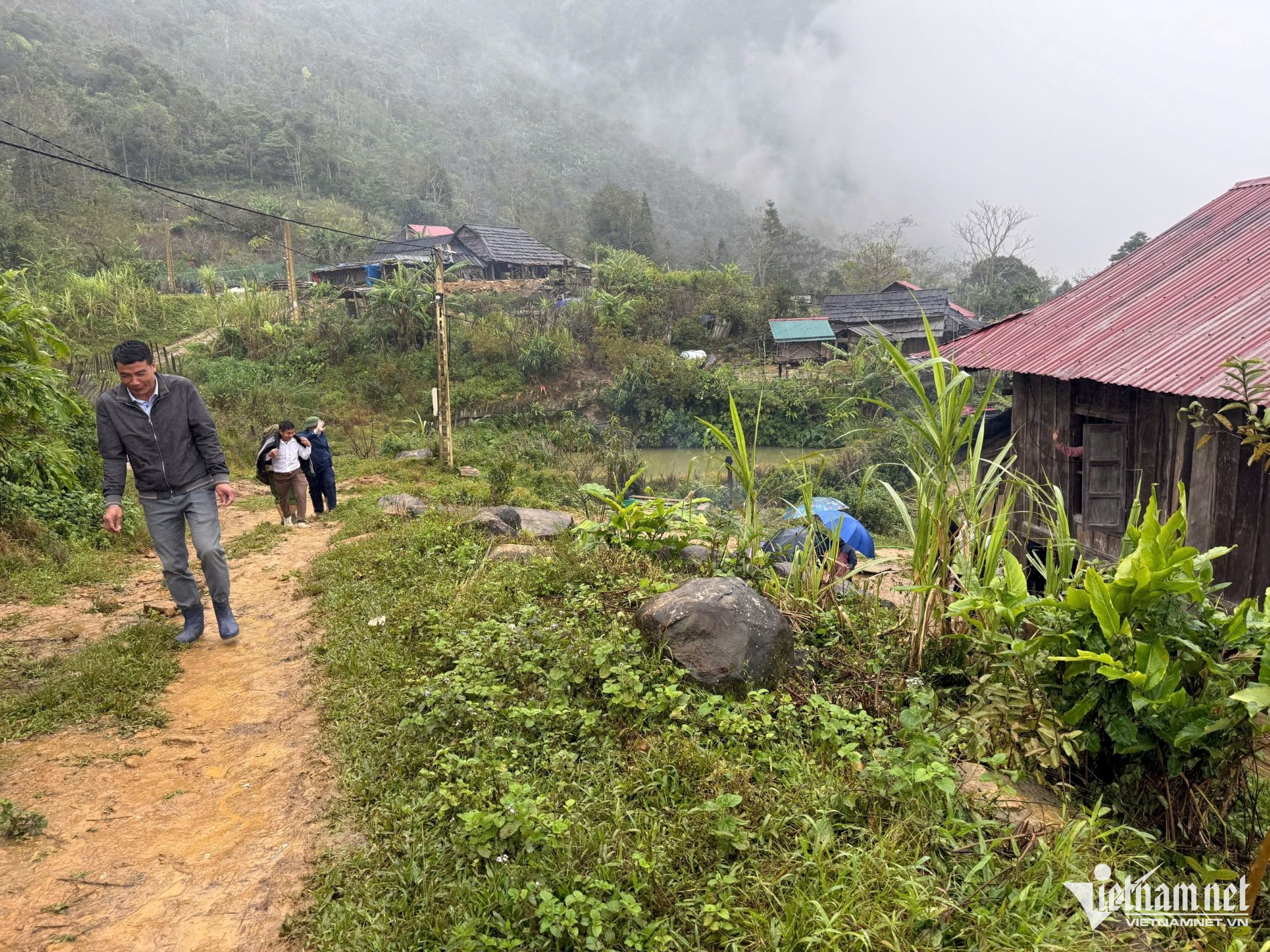 W-Một góc bản Huồi Măn xã biên giới Nhôn Mai.jpg