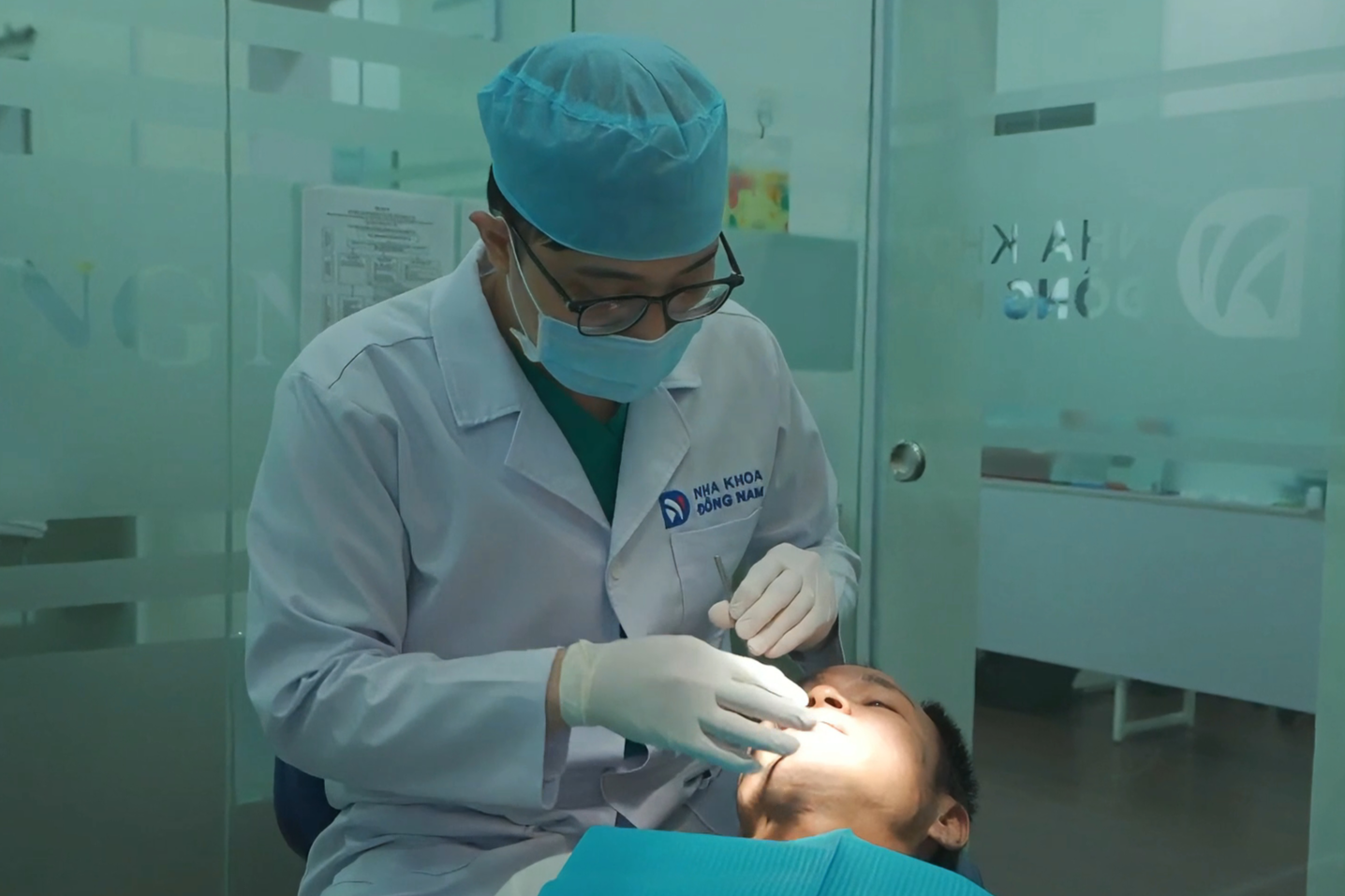 3 lầm tưởng phổ biến về trồng răng Implant ‘công nghệ cao’