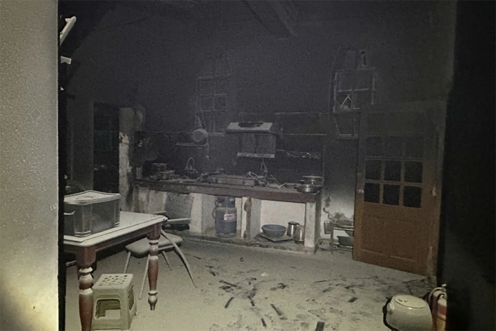 Cháy nhà 3 tầng ở Hà Nội, 15 người vào Bệnh viện E