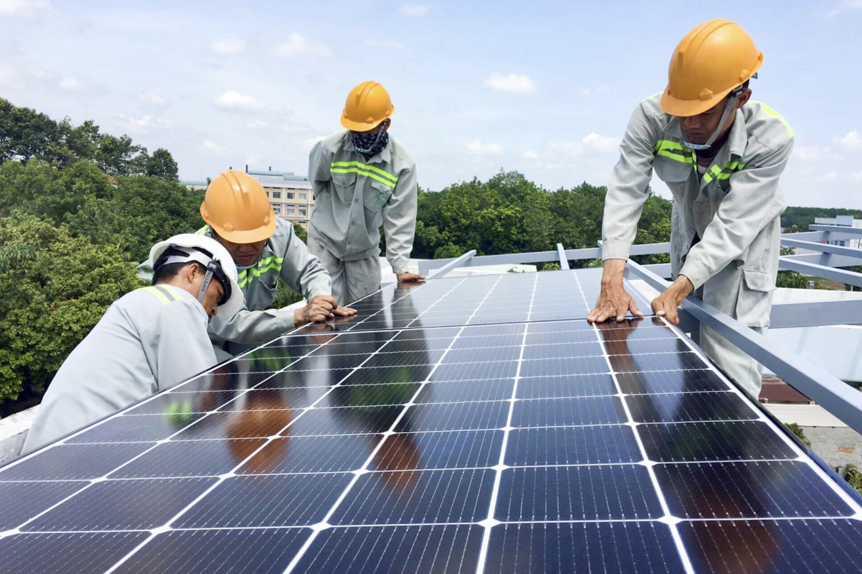 Bộ Công Thương đề xuất loạt quy định mới về điện mặt trời mái nhà