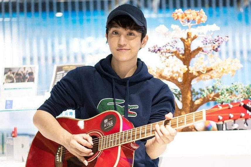 Ca sĩ 36 tuổi La Khải Thông vừa bị cảnh sát bắt vì liên quan đến ma túy là ai?