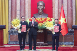 Chủ tịch nước trao quyết định bổ nhiệm hai Phó Chánh án Tòa án nhân dân tối cao