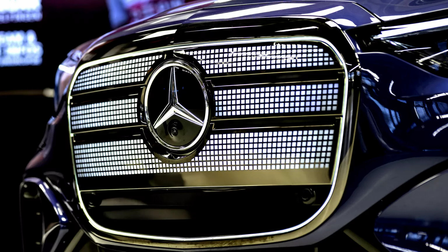 Mercedes EQS ava.webp