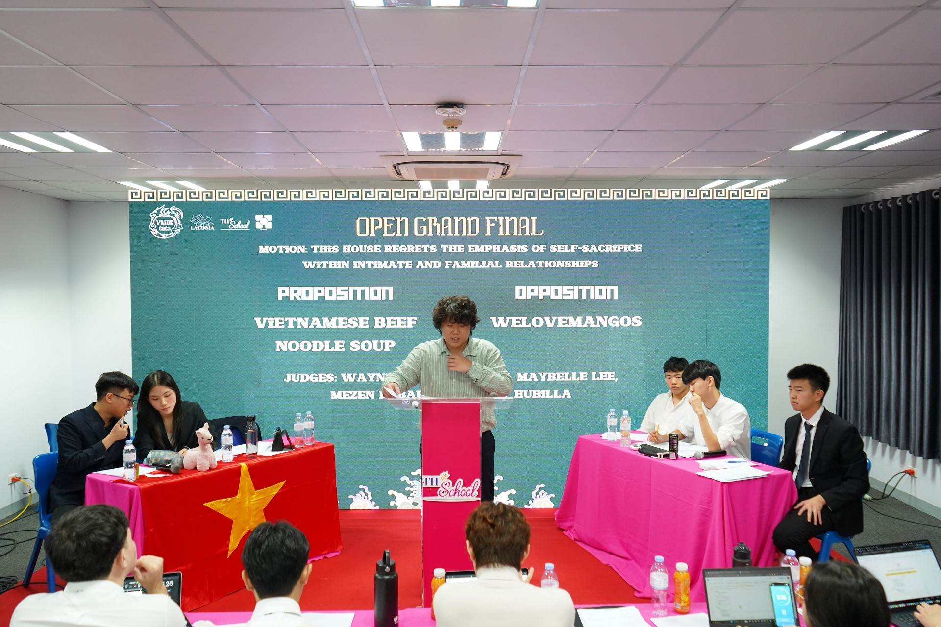 Nam sinh TH School và khát vọng đưa Tranh biện quốc tế về Việt Nam